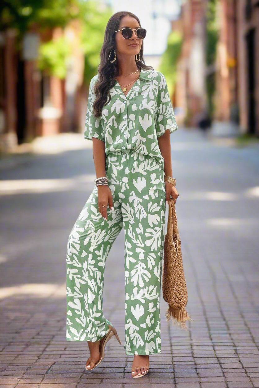 Two Piece Random Printed Short Sleeve Fit Set