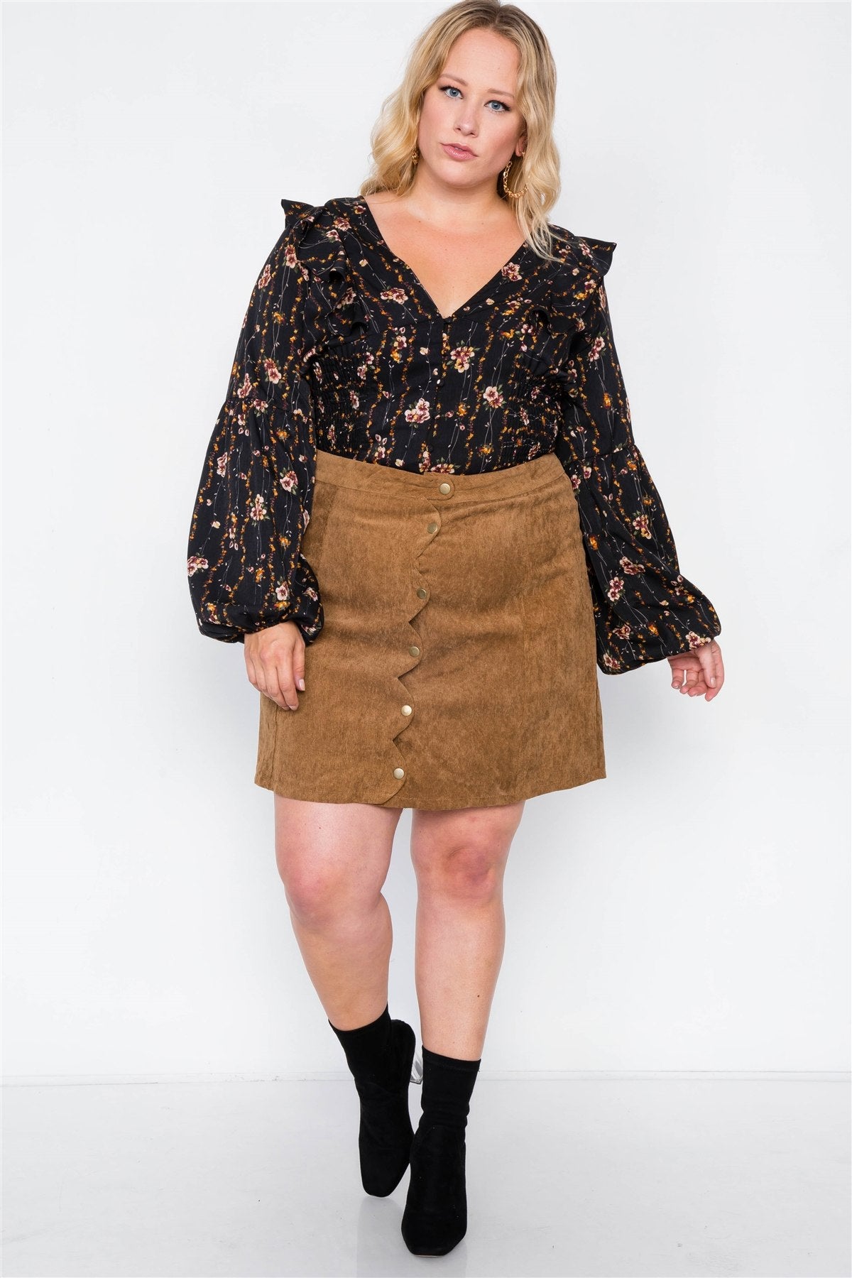 Plus Size Corduroy Scallop Front Mini Skirt