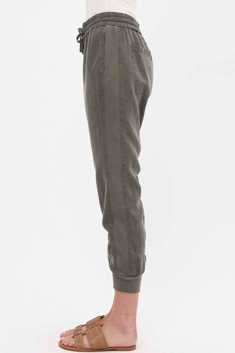 Tencel Pants With Adjustable Drawstrings And Waistband.