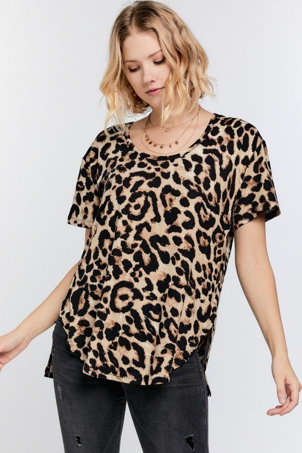 Wild Animal Print Round Neck Short Sleeve Tee